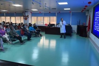惠兰医学基金会助力中老年人健康，共筑健康防线